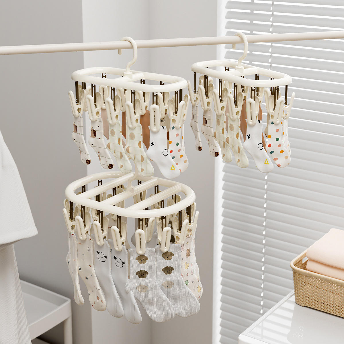 Multi-Clip PP Clothes Drying Hanger - Portable Windproof Hanger for Balcony & Dorm