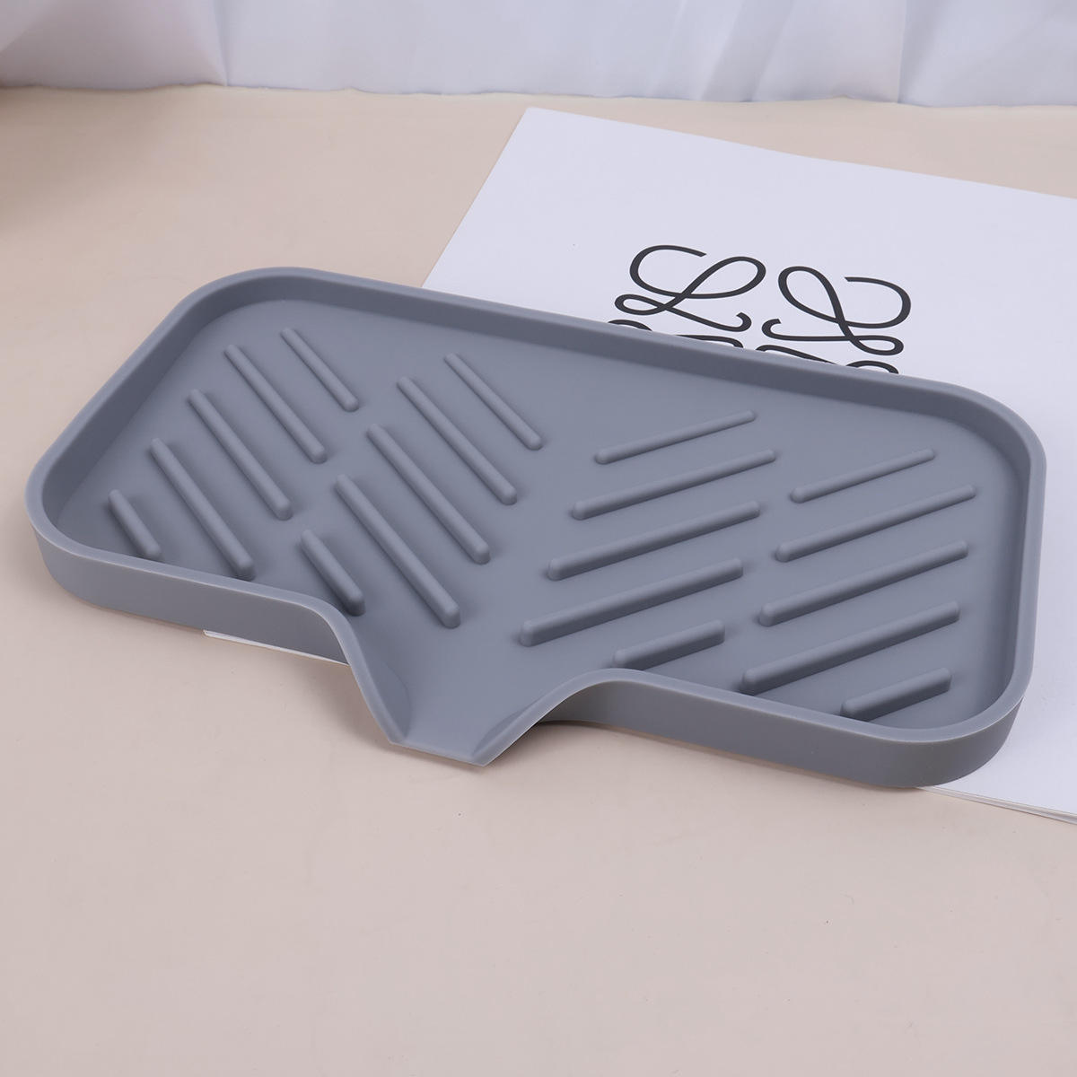 Silicone Self-Draining Soap Dish and Sponge Tray, 12 cm Square, 3 mm